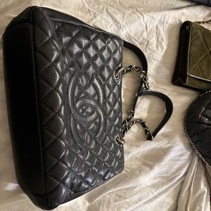 Authentic Chanel caviar grand shopping tote in black GST